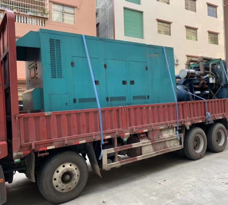 新田如何在不同负载率下确保 400KW 柴油发电机组的正常运行？